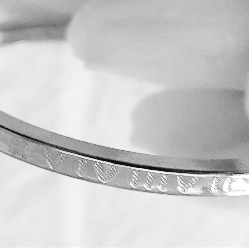 Sterling Silver Bracelet w/ Magnetic Clasp -  Interior Width 6.5" - Picture 4 of 6